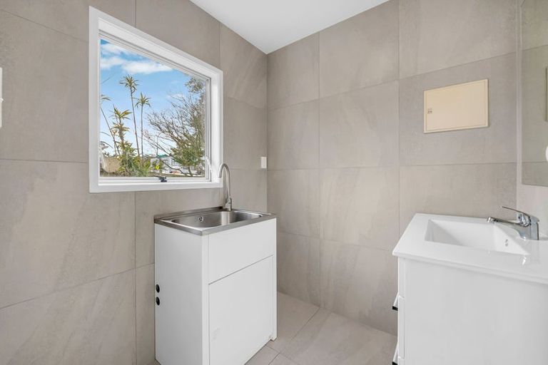 Photo of property in 44 Eugenia Rise, Totara Heights, Auckland, 2105