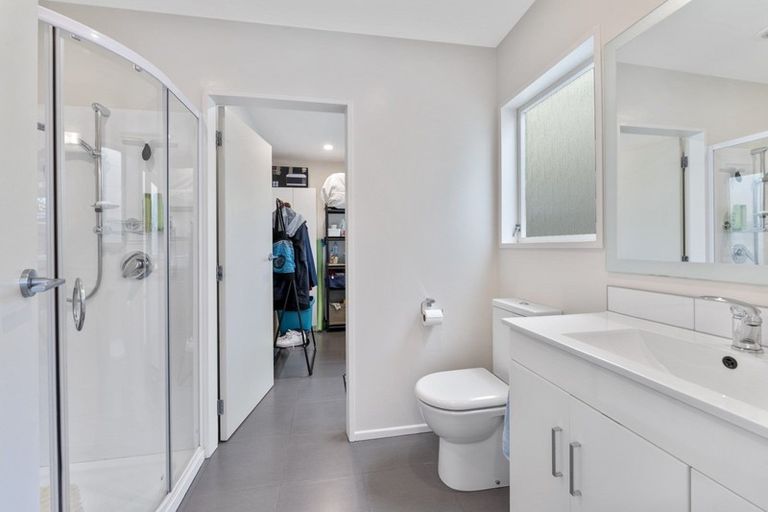 Photo of property in 37 Callender Terrace, Paraparaumu Beach, Paraparaumu, 5032