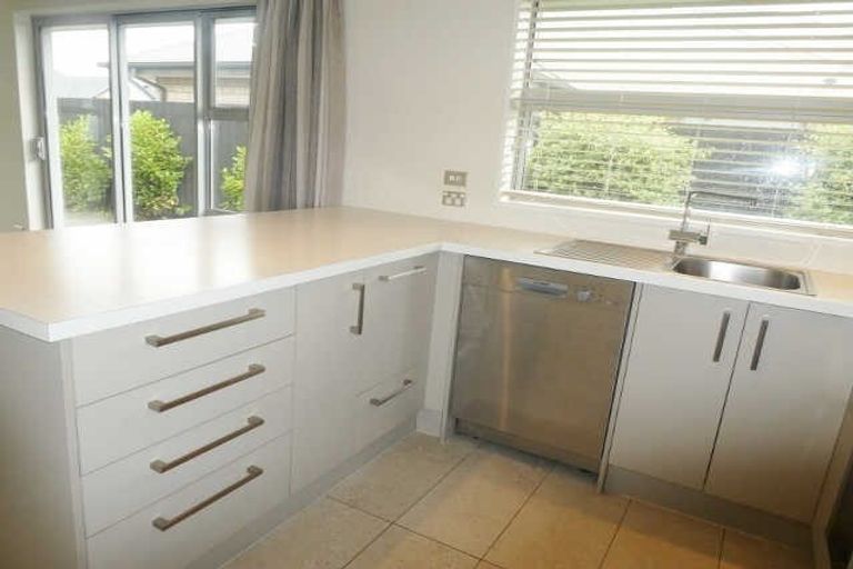 Photo of property in 1 Ader Close, Halswell, Christchurch, 8025