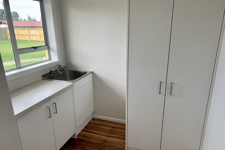 Photo of property in 1 Saint Lukes Place, Bader, Hamilton, 3206