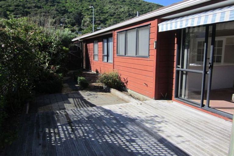 Photo of property in 4 Te Maku Grove, Waikanae, 5036