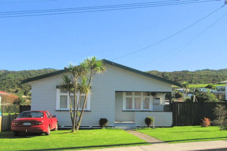 Photo of property in 37a Ngatitoa Street, Takapuwahia, Porirua, 5022