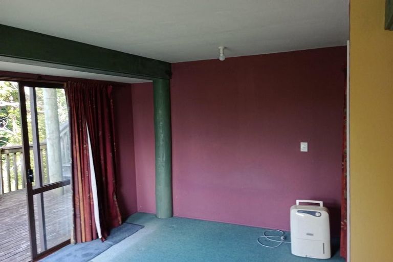 Photo of property in 321 Marine Drive, York Bay, Lower Hutt, 5013