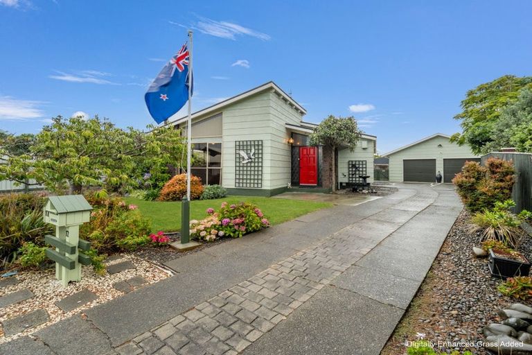 Photo of property in 17 Akepiro Place, Tawhero, Whanganui, 4501