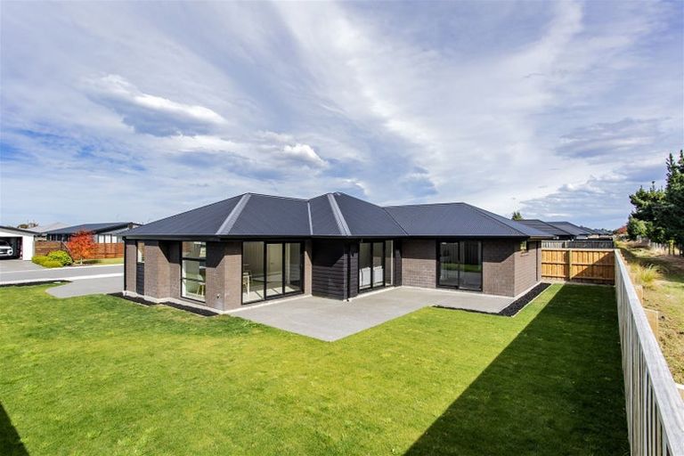 Photo of property in 55 Quinn Crescent, Woodend, 7610