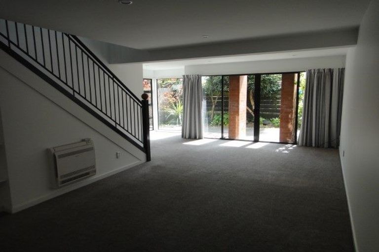 Photo of property in 3/56 Hewitts Road, Merivale, Christchurch, 8014