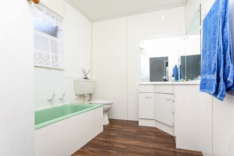 Photo of property in 826 Mokau Road, Mimi, Urenui, 4377