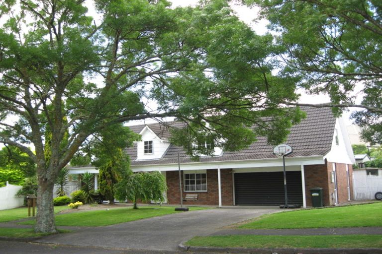 Photo of property in 11 Emory Drive, Conifer Grove, Takanini, 2112