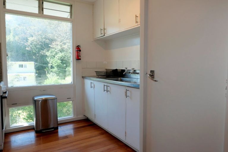 Photo of property in 45a Randwick Road, Northland, Wellington, 6012