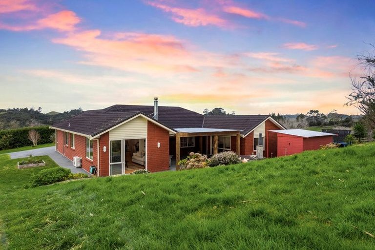 Photo of property in 1526a Weranui Road, Wainui, 0994