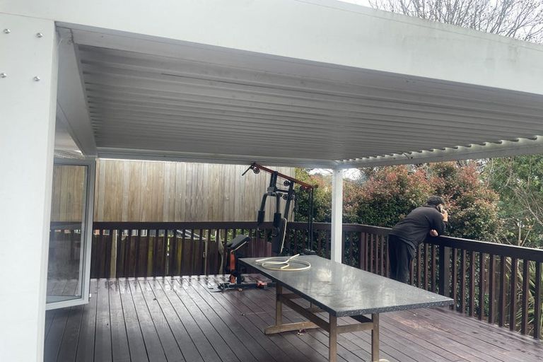 Photo of property in 58 Beechdale Crescent, Pakuranga Heights, Auckland, 2010