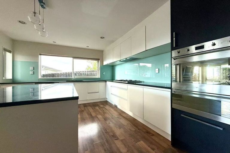 Photo of property in 240 Sturges Road, Henderson, Auckland, 0612