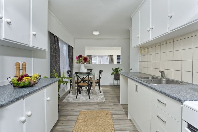 Photo of property in 1/100 Saint Lukes Road, Sandringham, Auckland, 1025