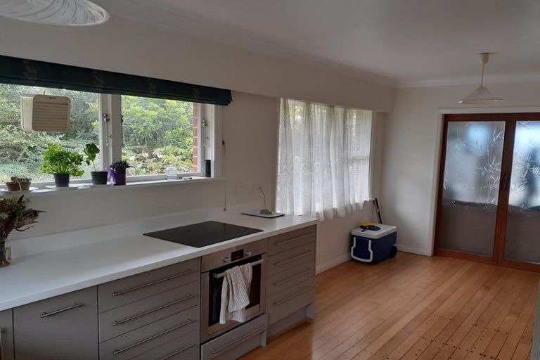 Photo of property in 37 Huntleigh Park Way, Ngaio, Wellington, 6035