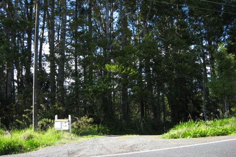 Photo of property in 208 Forest Hill Road, Waiatarua, Auckland, 0612