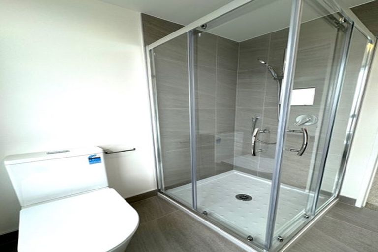Photo of property in 39 Travis View Drive, Fairview Heights, Auckland, 0632