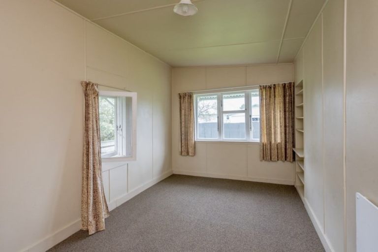 Photo of property in 77 Bartholomew Road, Levin, 5510