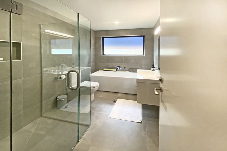 Photo of property in 4 Till Street, Jacks Point, 9371