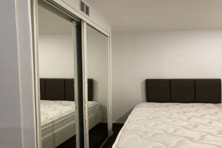 Photo of property in Terrace Garden Apartments, 8e/120 The Terrace, Wellington Central, Wellington, 6011