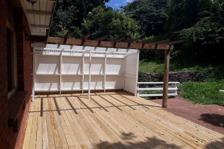 Photo of property in 2/12 Surville Place, Mairangi Bay, Auckland, 0630