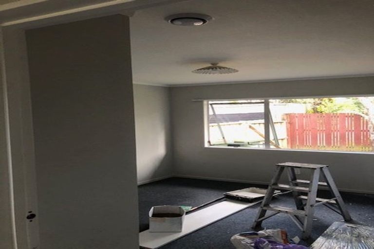 Photo of property in 1/59 Archibald Road, Kelston, Auckland, 0602