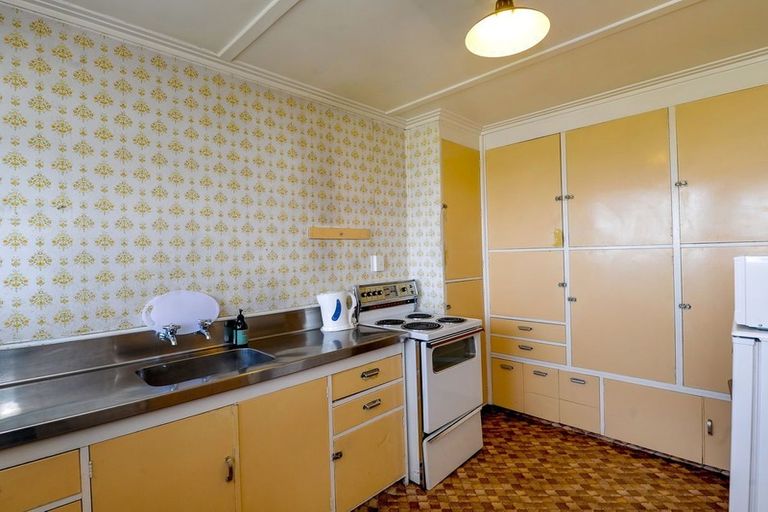 Photo of property in 19 Seaview Terrace, Kew, Dunedin, 9012