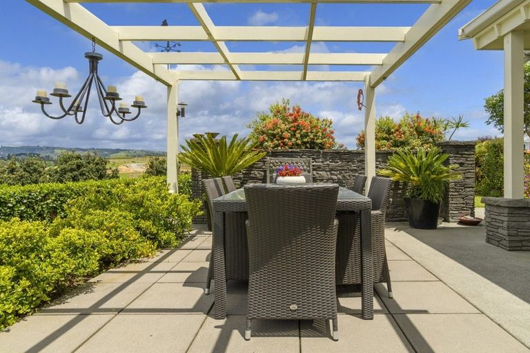 Photo of property in 15 Lynley Park Drive, Omokoroa, 3114