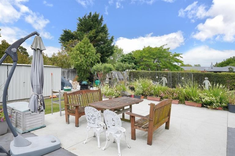 Photo of property in 2 Willowside Place, Amberley, 7410