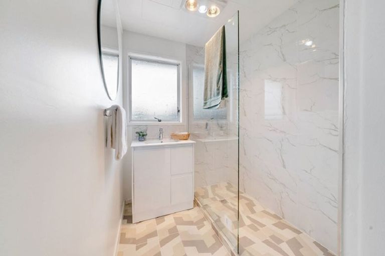 Photo of property in 15 Almay Place, Clover Park, Auckland, 2019