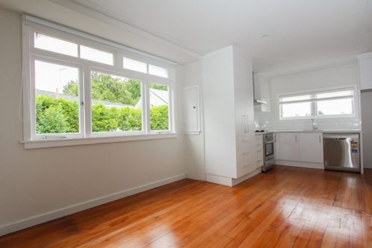 Photo of property in 11 Wilson Street, Hamilton East, Hamilton, 3216