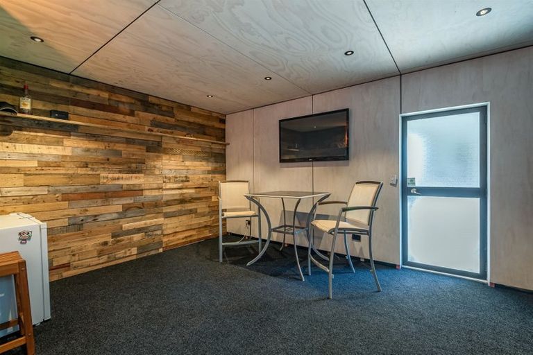 Photo of property in 2/57 Nigel Road, Browns Bay, Auckland, 0630