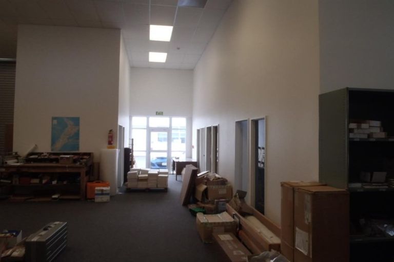 Photo of property in 65 Waterloo Crescent, Hokowhitu, Palmerston North, 4410