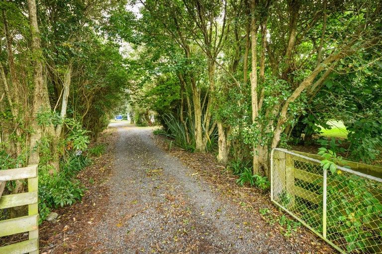 Photo of property in 1216 Rangiotu Road, Tiakitahuna, Palmerston North, 4477