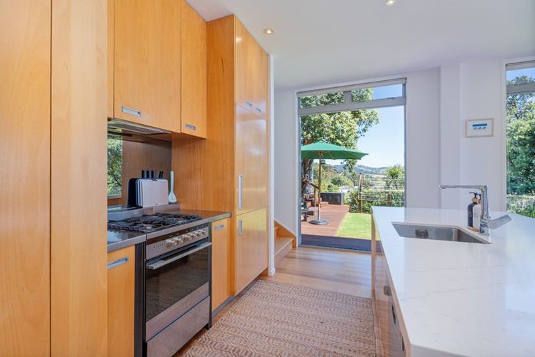 Photo of property in 18 Pine Grove, Tairua, 3508