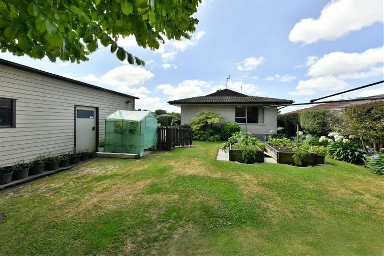 Photo of property in 16 Gibson Drive, Hornby, Christchurch, 8042