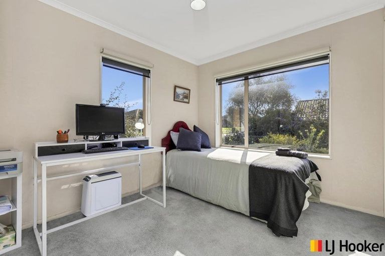 Photo of property in 14 Sandwick Drive, Weymouth, Auckland, 2103