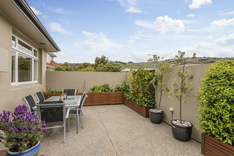 Photo of property in 40 Celia Street, Redcliffs, Christchurch, 8081