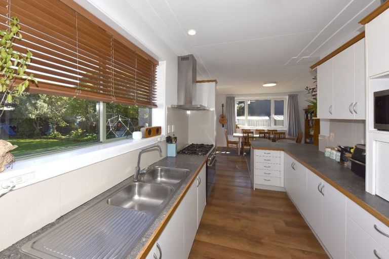 Photo of property in 74 Marine Parade, North New Brighton, Christchurch, 8083