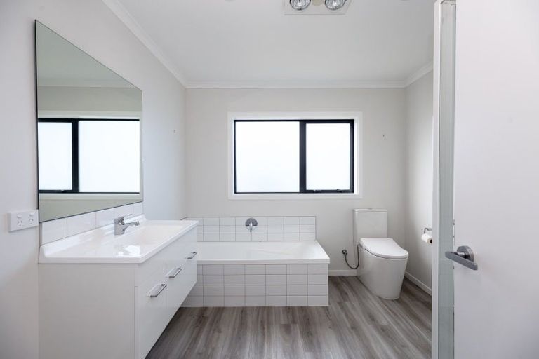 Photo of property in 370 Western Lake Road, Western Lake, Featherston, 5773