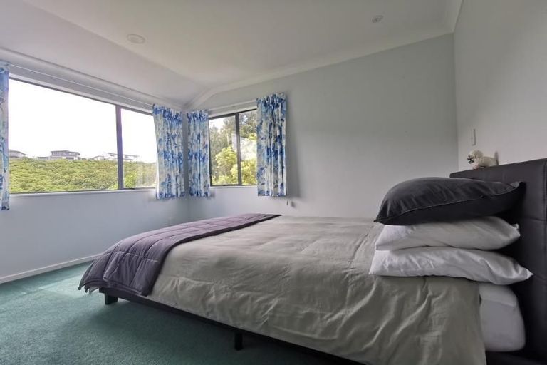Photo of property in 26 Amesbury Drive, Churton Park, Wellington, 6037