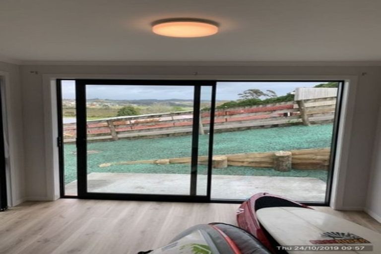 Photo of property in 3 Weka Close, Red Beach, 0932