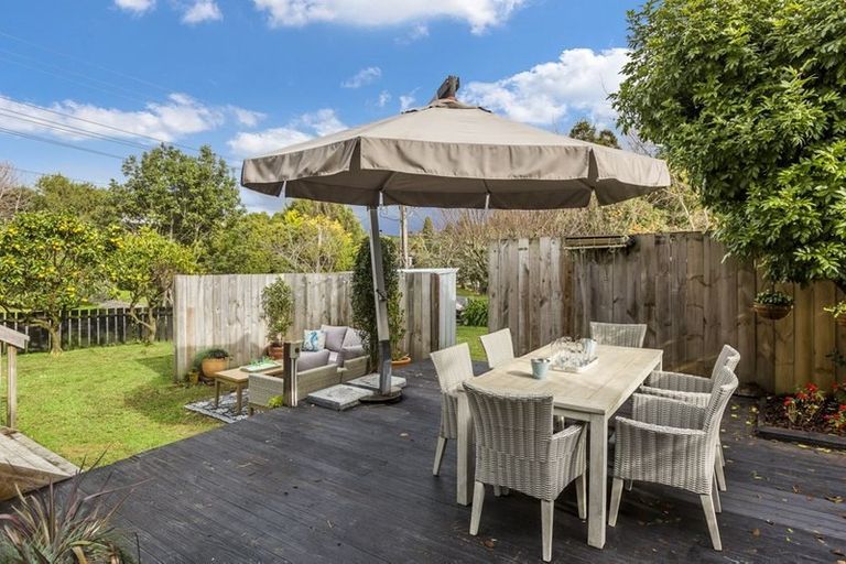 Photo of property in 1 Gails Drive, Okura, Auckland, 0792