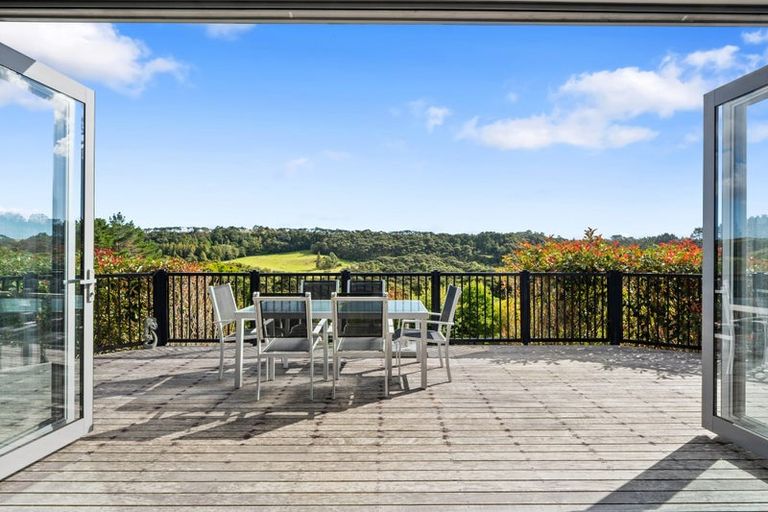 Photo of property in 1355 Old North Road, Helensville, 0875