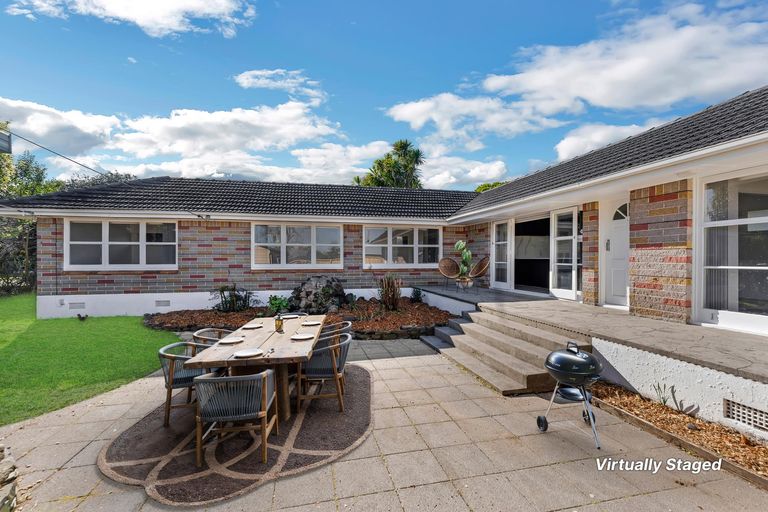 Photo of property in 24 Rollerson Street, Papakura, 2110