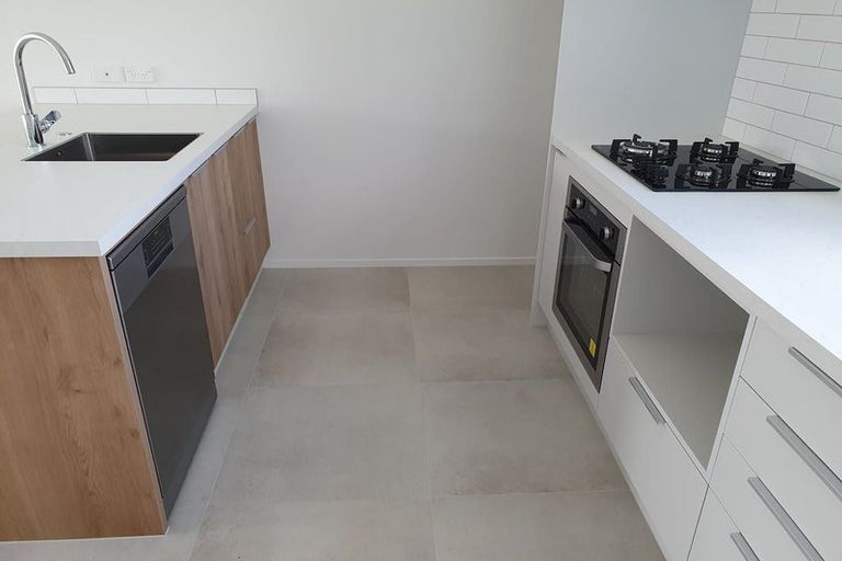 Photo of property in 39 Periko Way, Takanini, 2112