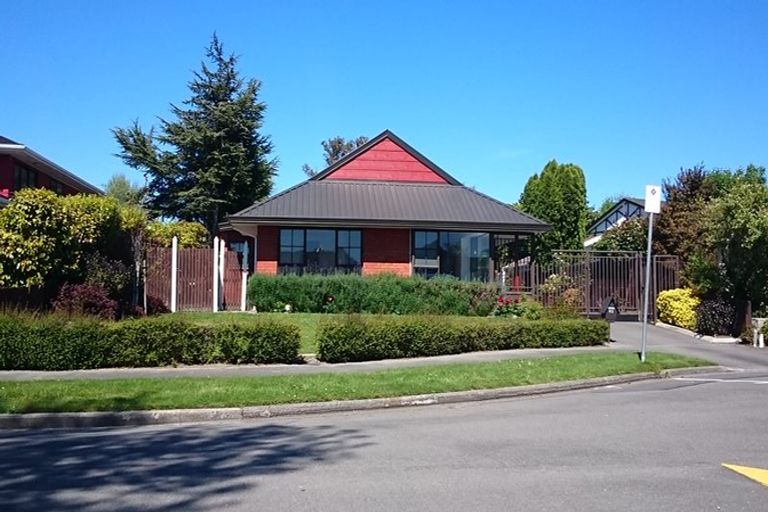 Photo of property in 23 Lodge Place, Ilam, Christchurch, 8041