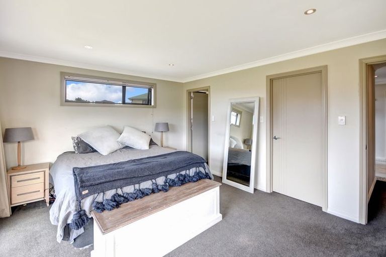 Photo of property in 6 Grandvista Drive, Green Island, Dunedin, 9018