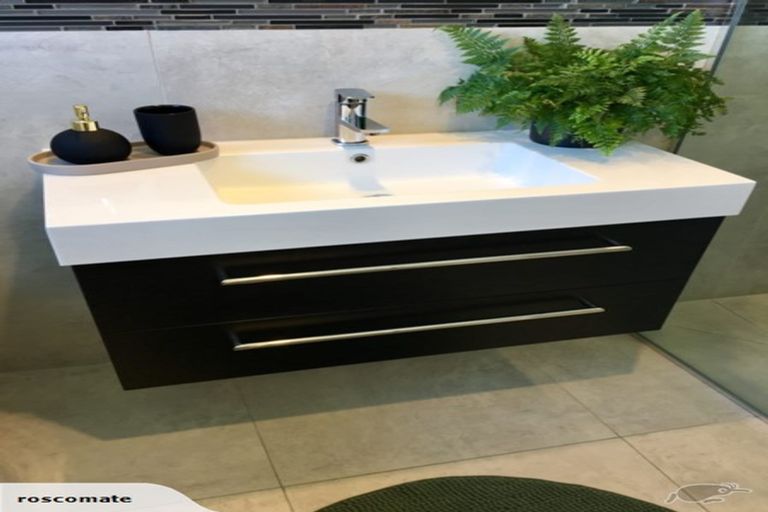 Photo of property in 22 Ruby Ridge, Wanaka, 9305