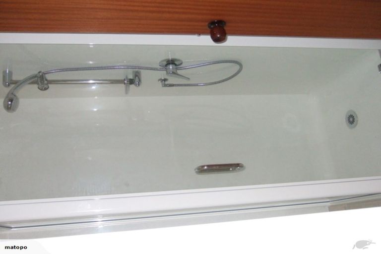 Photo of property in 2/10 Metric Place, Te Atatu South, Auckland, 0610