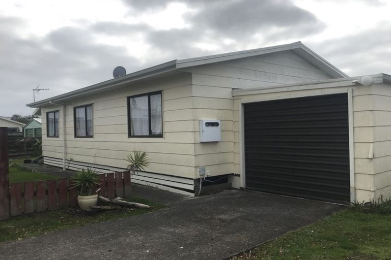 Photo of property in 19b Lloyd Drive, Nawton, Hamilton, 3200